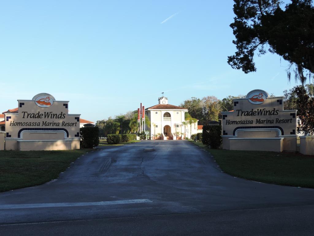 Tradewinds Homosassa Marina Resort Exterior photo